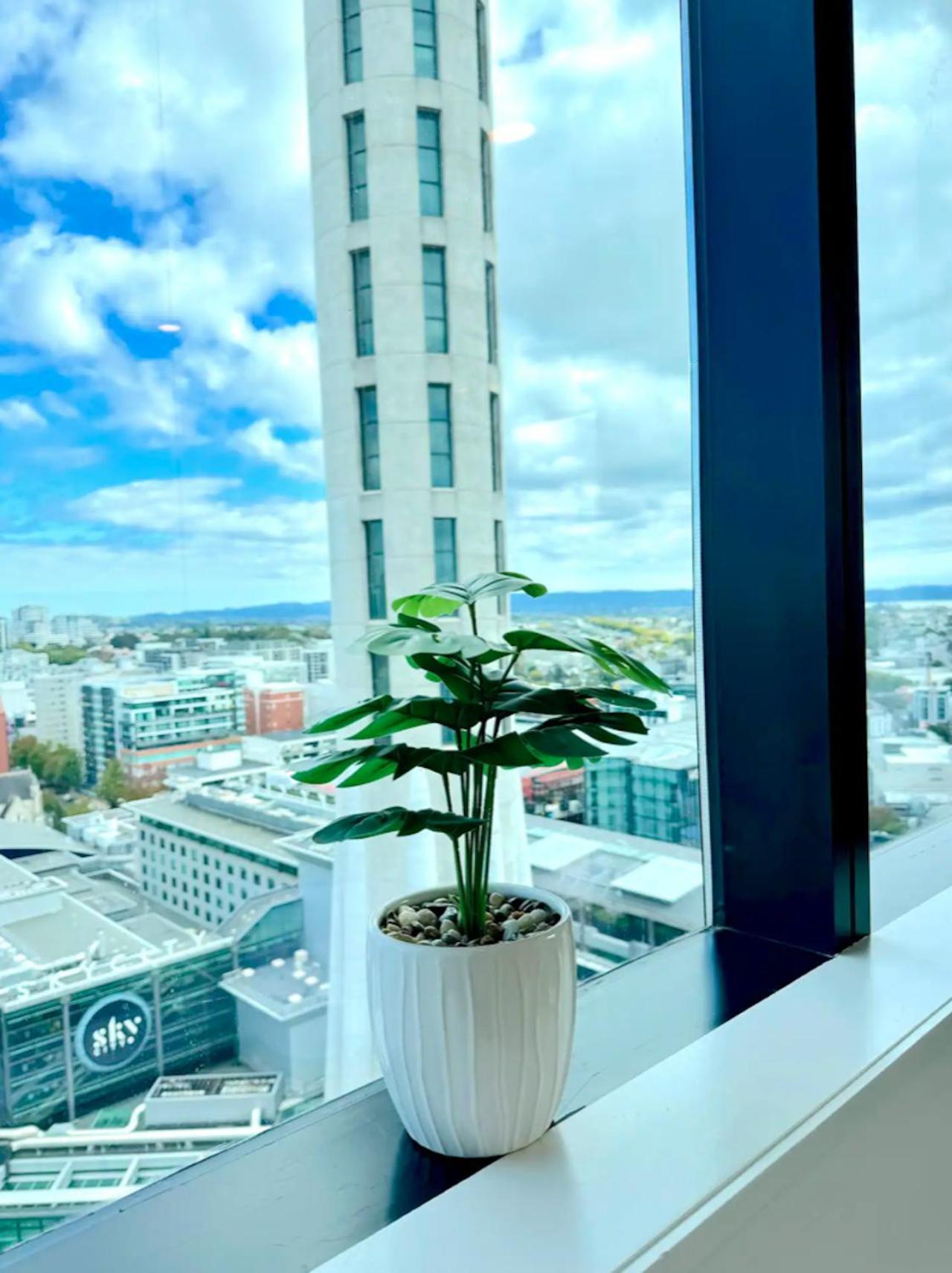 Apartment Spacious Skytower View And Seaview 2 Bdr 2 Bth Auckland
