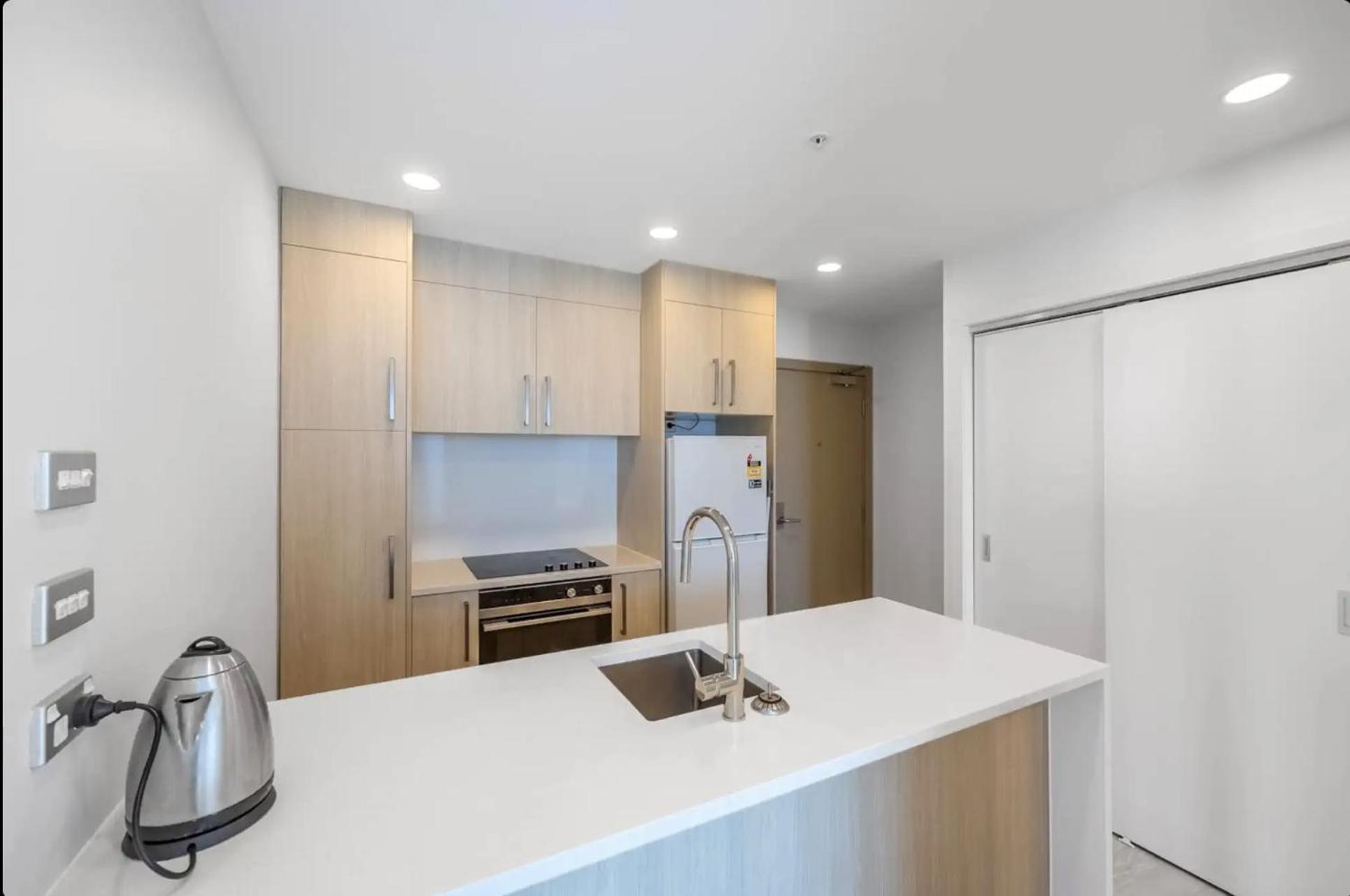 Apartment Spacious Skytower View And Seaview 2 Bdr 2 Bth Auckland